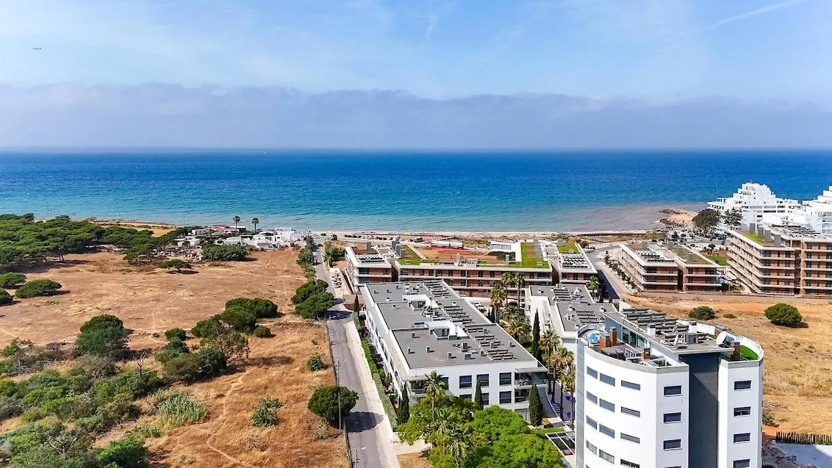 Beach 2Min! & Pool - Private Parking, Ac & Wifi 쿼테이라 포르투갈