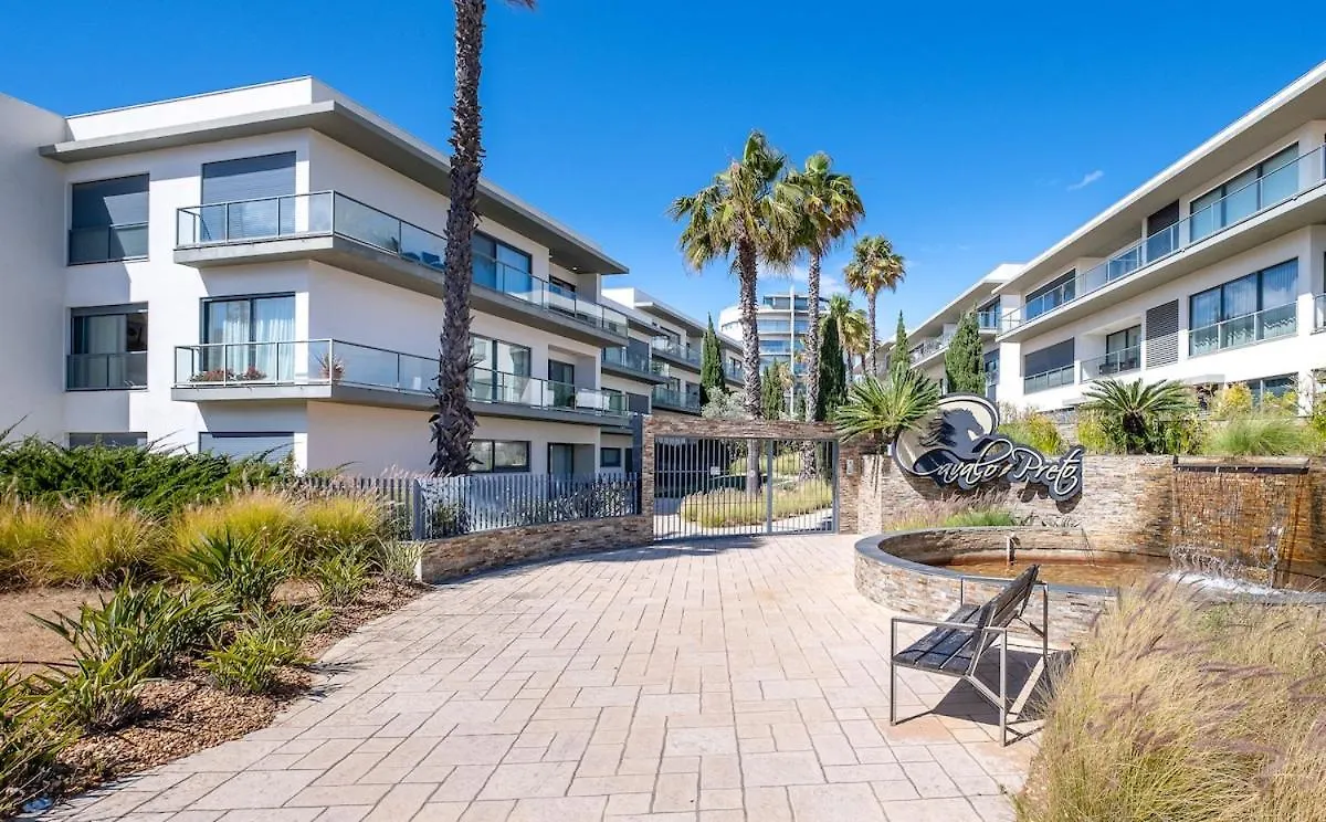 Beach 2Min! & Pool - Private Parking, Ac & Wifi 쿼테이라