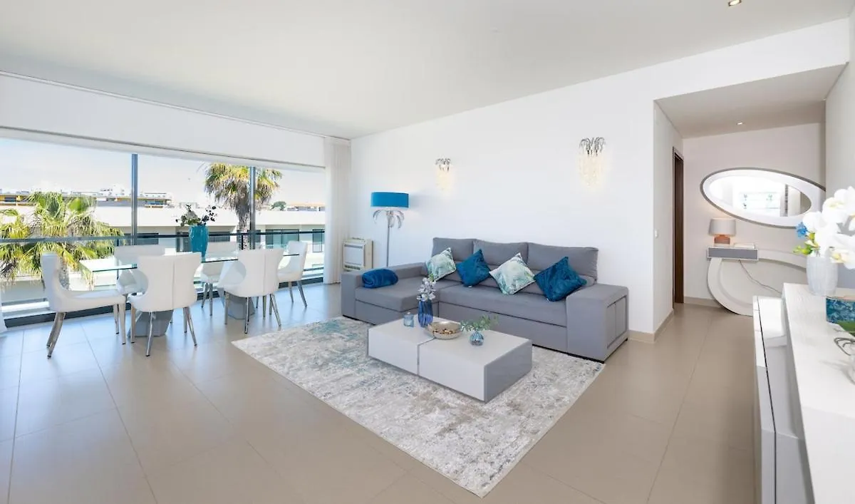 Beach 2Min! & Pool - Private Parking, Ac & Wifi 쿼테이라 0*,