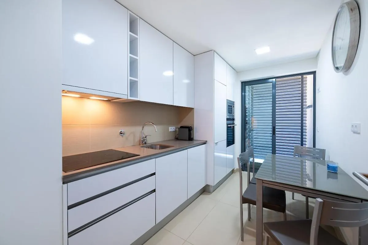 아파트 Beach 2Min! & Pool - Private Parking, Ac & Wifi 쿼테이라 포르투갈